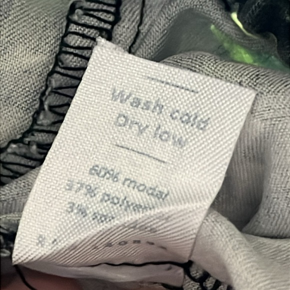 Marine Layer Allison Tropical Floral Dark Pull-On Pants - Picture 7 of 7